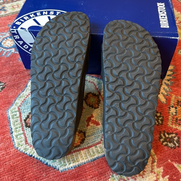 EUC Birkenstock Arizona Black 38 - Picture 2 of 5